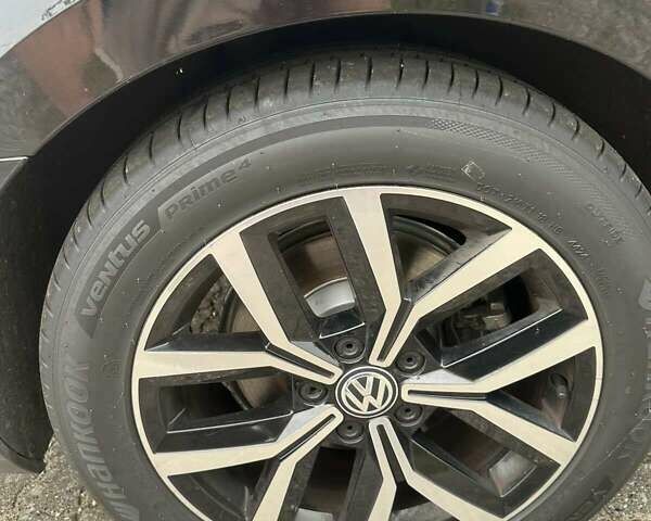 Черный Фольксваген Пассат, объемом двигателя 1.97 л и пробегом 263 тыс. км за 14900 $, фото 22 на Automoto.ua