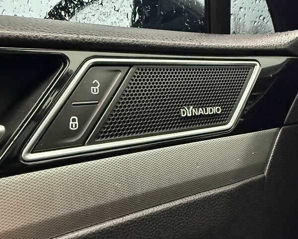 Черный Фольксваген Пассат, объемом двигателя 1.97 л и пробегом 295 тыс. км за 14000 $, фото 13 на Automoto.ua