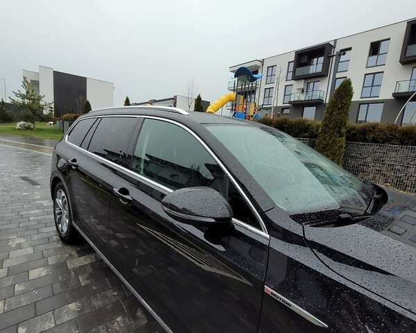 Черный Фольксваген Пассат, объемом двигателя 2 л и пробегом 240 тыс. км за 19950 $, фото 2 на Automoto.ua