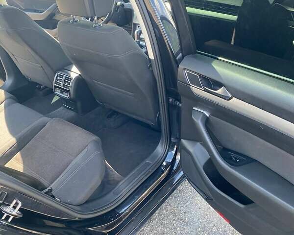 Черный Фольксваген Пассат, объемом двигателя 1.97 л и пробегом 342 тыс. км за 13700 $, фото 12 на Automoto.ua