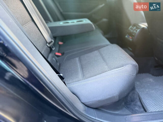 Черный Фольксваген Пассат, объемом двигателя 1.6 л и пробегом 264 тыс. км за 11399 $, фото 33 на Automoto.ua