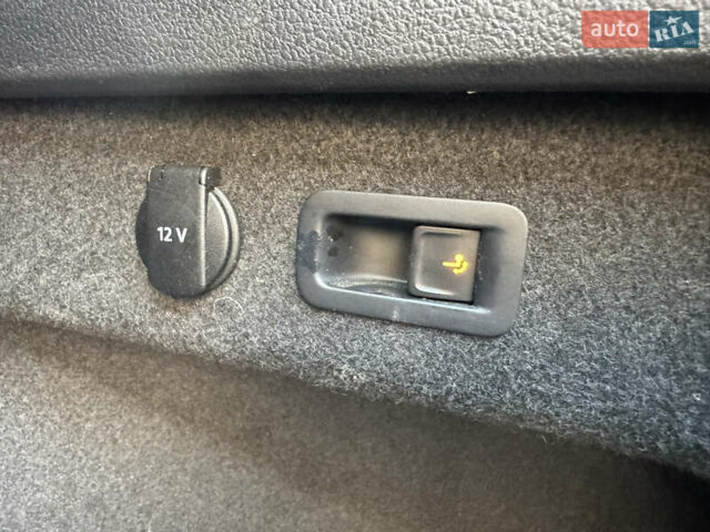 Фольксваген Пассат 2015 в Луцке на Automoto.ua Черный Фольксваген Пассат, объемом двигателя 1.97 л и пробегом 258 тыс. км за 12400 $, фото 21 на Automoto.ua