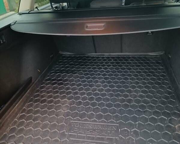 Чорний Фольксваген Пассат, об'ємом двигуна 1.6 л та пробігом 256 тис. км за 11000 $, фото 11 на Automoto.ua