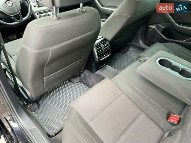 Чорний Фольксваген Пассат, об'ємом двигуна 1.6 л та пробігом 265 тис. км за 11350 $, фото 34 на Automoto.ua