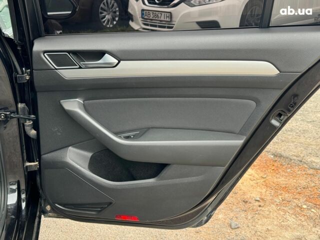 Черный Фольксваген Пассат, объемом двигателя 2 л и пробегом 243 тыс. км за 16490 $, фото 22 на Automoto.ua