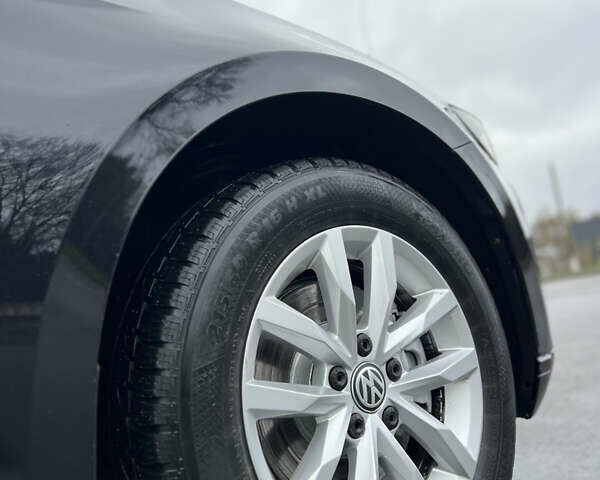 Черный Фольксваген Пассат, объемом двигателя 1.6 л и пробегом 325 тыс. км за 12600 $, фото 16 на Automoto.ua