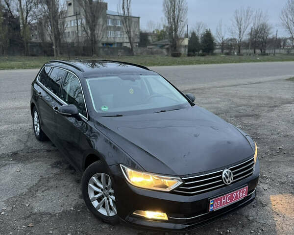 Черный Фольксваген Пассат, объемом двигателя 1.97 л и пробегом 261 тыс. км за 13499 $, фото 5 на Automoto.ua