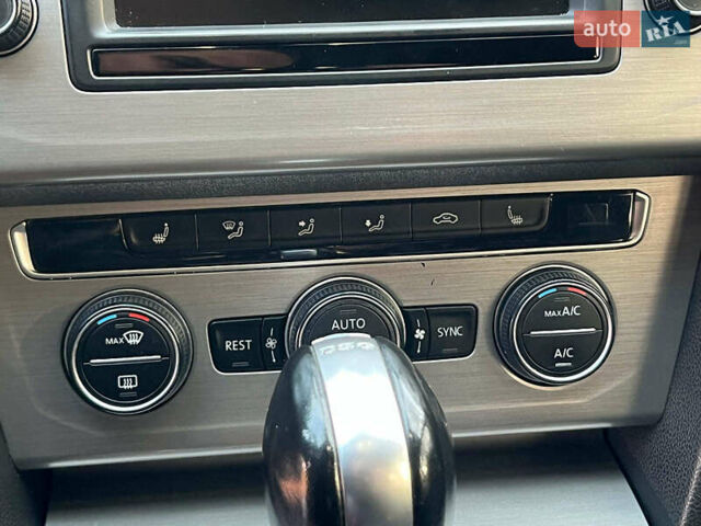 Чорний Фольксваген Пассат, об'ємом двигуна 2 л та пробігом 267 тис. км за 14390 $, фото 18 на Automoto.ua