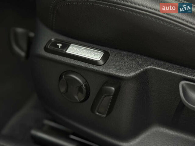 Черный Фольксваген Пассат, объемом двигателя 2 л и пробегом 277 тыс. км за 16499 $, фото 19 на Automoto.ua