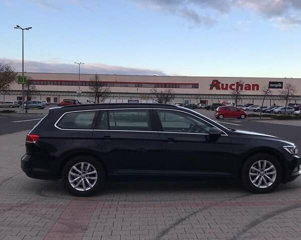 Черный Фольксваген Пассат, объемом двигателя 1.97 л и пробегом 214 тыс. км за 17741 $, фото 15 на Automoto.ua