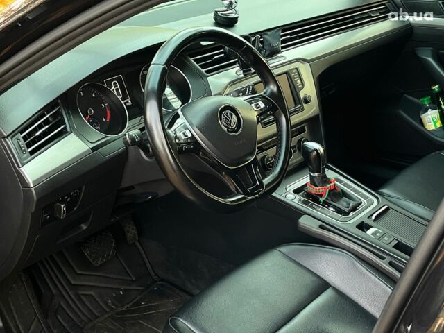 Черный Фольксваген Пассат, объемом двигателя 2 л и пробегом 267 тыс. км за 14390 $, фото 13 на Automoto.ua