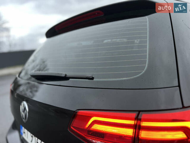 Черный Фольксваген Пассат, объемом двигателя 1.6 л и пробегом 325 тыс. км за 12600 $, фото 25 на Automoto.ua
