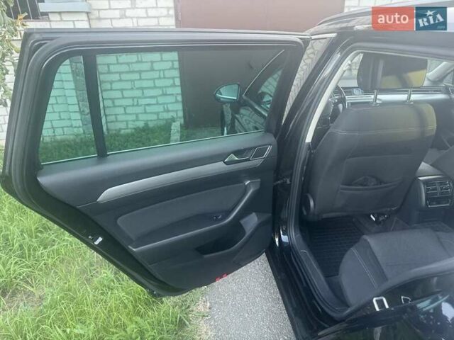 Чорний Фольксваген Пассат, об'ємом двигуна 1.97 л та пробігом 324 тис. км за 14000 $, фото 16 на Automoto.ua