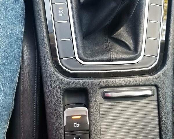 Черный Фольксваген Пассат, объемом двигателя 2 л и пробегом 206 тыс. км за 16300 $, фото 10 на Automoto.ua