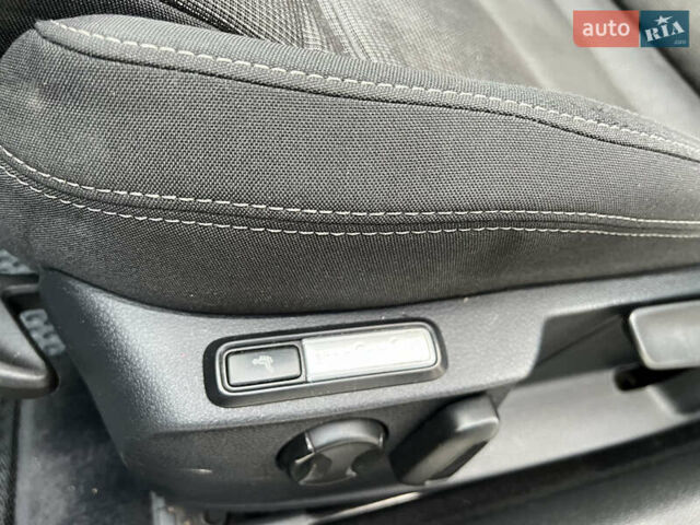 Чорний Фольксваген Пассат, об'ємом двигуна 1.6 л та пробігом 265 тис. км за 11350 $, фото 43 на Automoto.ua