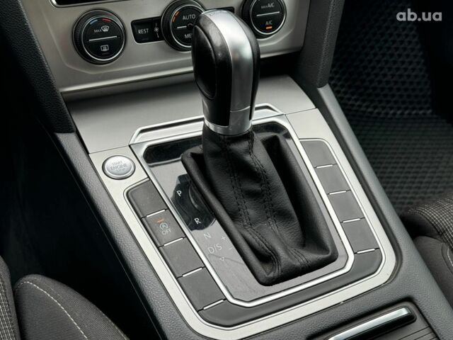 Черный Фольксваген Пассат, объемом двигателя 2 л и пробегом 243 тыс. км за 16490 $, фото 33 на Automoto.ua