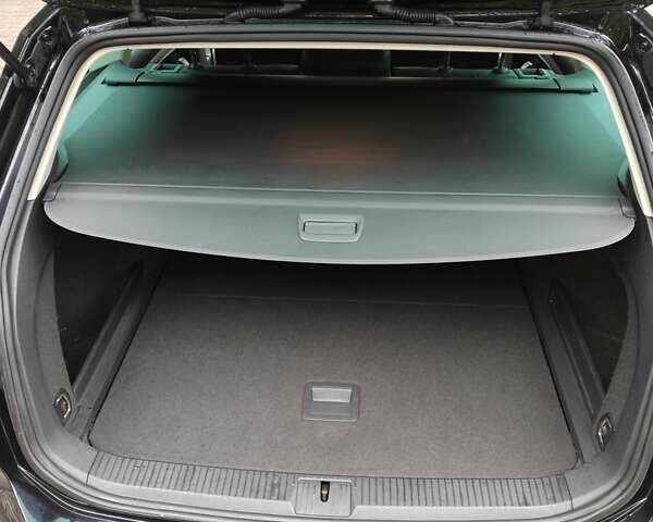 Черный Фольксваген Пассат, объемом двигателя 1.97 л и пробегом 264 тыс. км за 15300 $, фото 23 на Automoto.ua