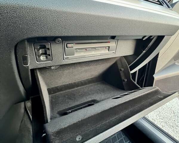 Черный Фольксваген Пассат, объемом двигателя 1.97 л и пробегом 370 тыс. км за 15500 $, фото 58 на Automoto.ua