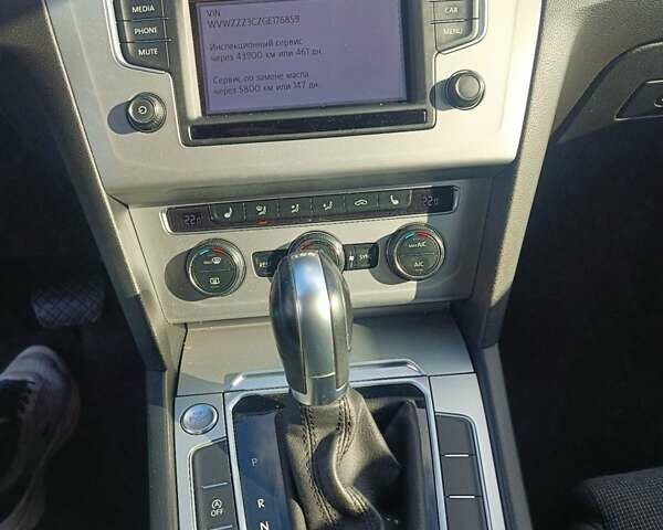 Черный Фольксваген Пассат, объемом двигателя 2 л и пробегом 240 тыс. км за 16499 $, фото 24 на Automoto.ua