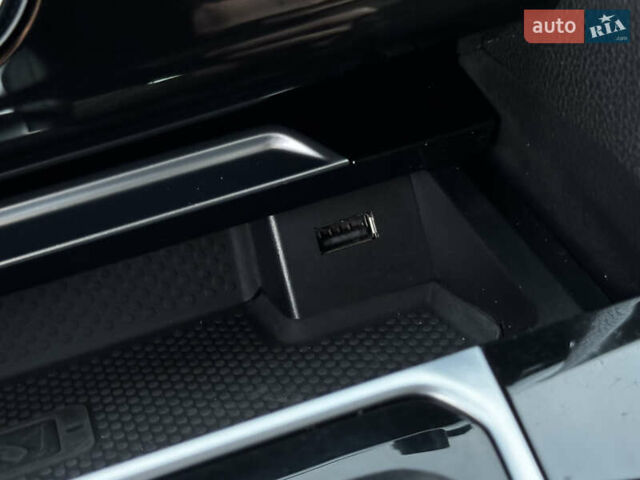 Чорний Фольксваген Пассат, об'ємом двигуна 1.97 л та пробігом 191 тис. км за 17000 $, фото 47 на Automoto.ua