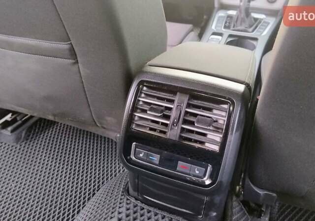 Черный Фольксваген Пассат, объемом двигателя 2 л и пробегом 243 тыс. км за 14499 $, фото 12 на Automoto.ua