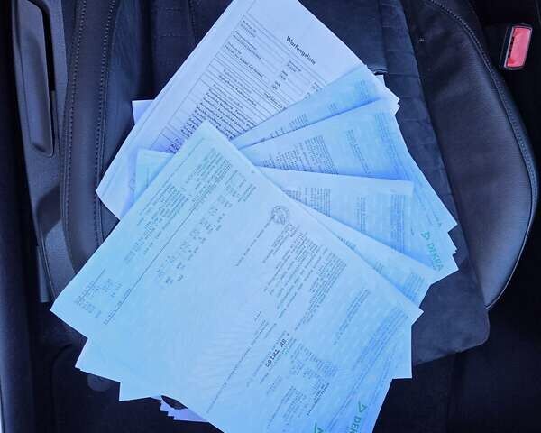 Черный Фольксваген Пассат, объемом двигателя 1.97 л и пробегом 289 тыс. км за 14400 $, фото 36 на Automoto.ua