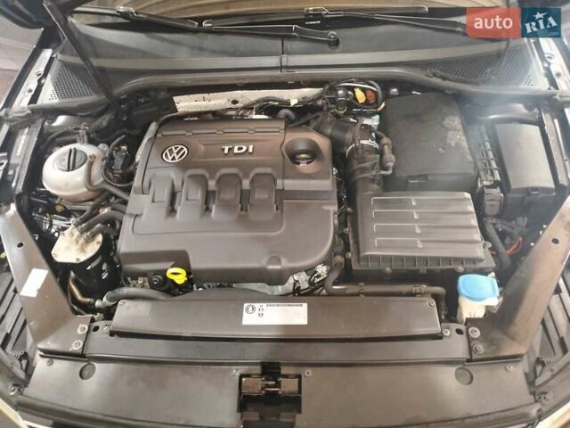 Чорний Фольксваген Пассат, об'ємом двигуна 2 л та пробігом 228 тис. км за 16700 $, фото 5 на Automoto.ua