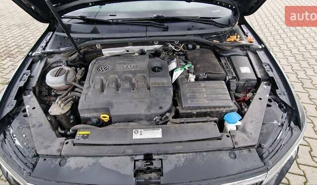 Черный Фольксваген Пассат, объемом двигателя 1.97 л и пробегом 255 тыс. км за 15000 $, фото 16 на Automoto.ua