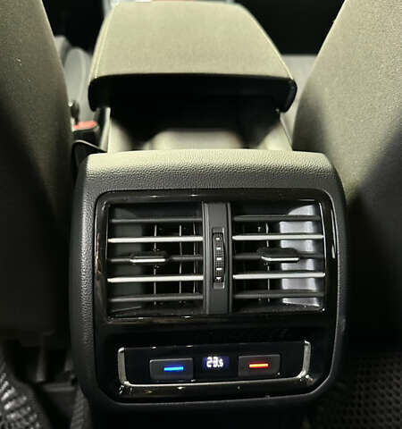 Черный Фольксваген Пассат, объемом двигателя 1.6 л и пробегом 256 тыс. км за 15000 $, фото 45 на Automoto.ua