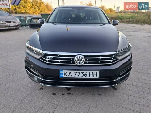 Черный Фольксваген Пассат, объемом двигателя 2 л и пробегом 275 тыс. км за 14999 $, фото 1 на Automoto.ua
