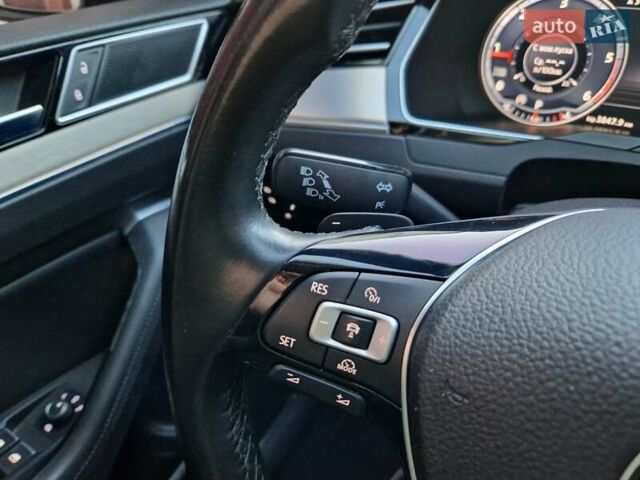Фольксваген Пассат 2016 в Киеве на Automoto.ua Черный Фольксваген Пассат, объемом двигателя 2 л и пробегом 215 тыс. км за 19700 $, фото 38 на Automoto.ua