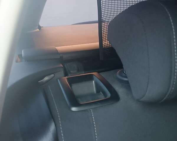 Черный Фольксваген Пассат, объемом двигателя 2 л и пробегом 257 тыс. км за 12800 $, фото 15 на Automoto.ua