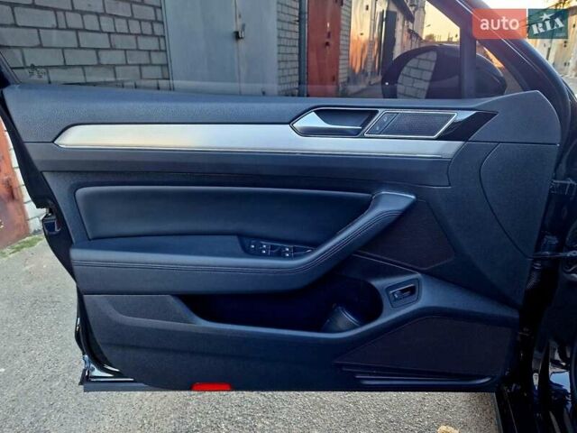 Черный Фольксваген Пассат, объемом двигателя 2 л и пробегом 215 тыс. км за 19500 $, фото 29 на Automoto.ua