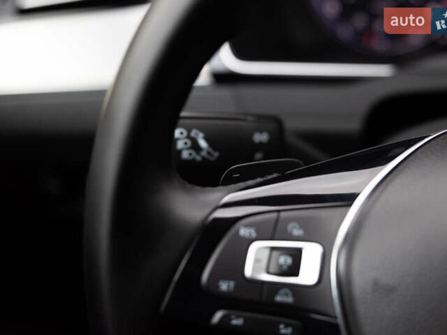 Фольксваген Пассат 2016 в Луцке на Automoto.ua Черный Фольксваген Пассат, объемом двигателя 2 л и пробегом 218 тыс. км за 17300 $, фото 32 на Automoto.ua
