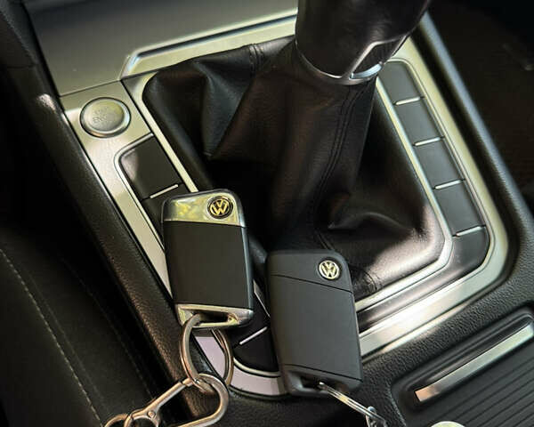 Чорний Фольксваген Пассат, об'ємом двигуна 1.6 л та пробігом 302 тис. км за 13200 $, фото 7 на Automoto.ua