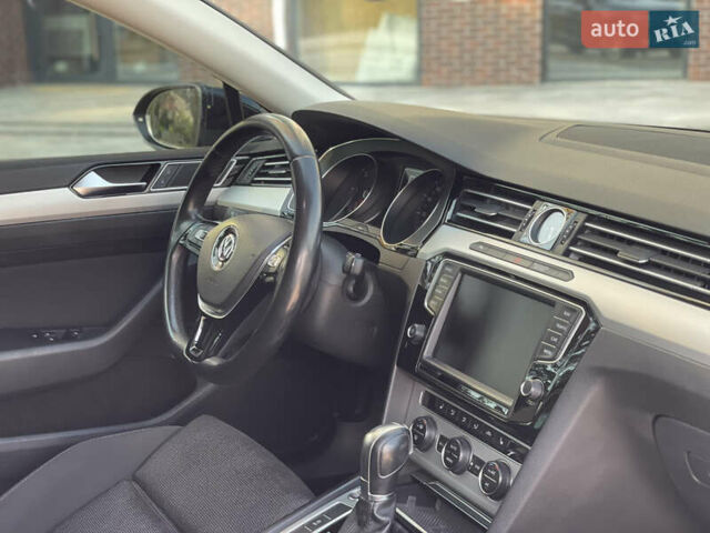Черный Фольксваген Пассат, объемом двигателя 1.97 л и пробегом 254 тыс. км за 15800 $, фото 7 на Automoto.ua