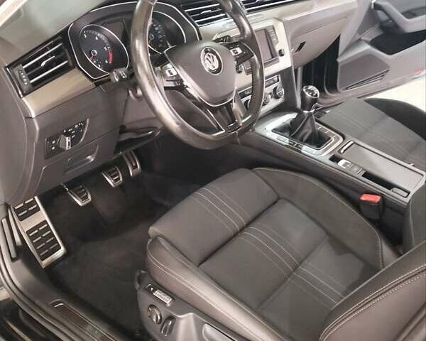 Чорний Фольксваген Пассат, об'ємом двигуна 2 л та пробігом 228 тис. км за 16700 $, фото 3 на Automoto.ua