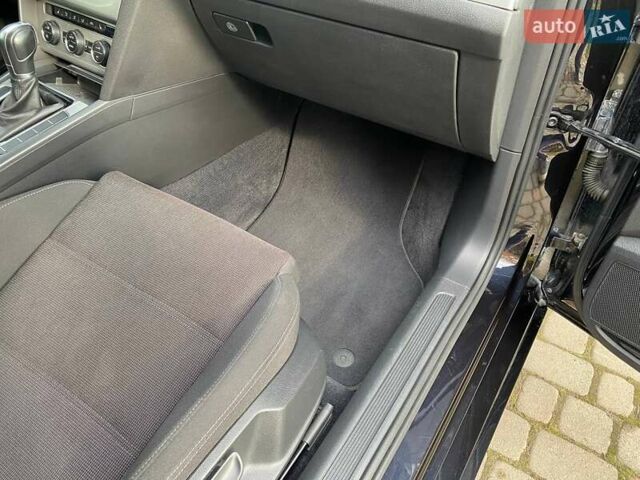 Черный Фольксваген Пассат, объемом двигателя 1.97 л и пробегом 277 тыс. км за 16000 $, фото 34 на Automoto.ua