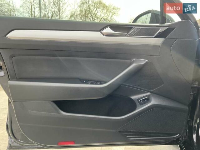 Чорний Фольксваген Пассат, об'ємом двигуна 1.97 л та пробігом 215 тис. км за 15000 $, фото 24 на Automoto.ua