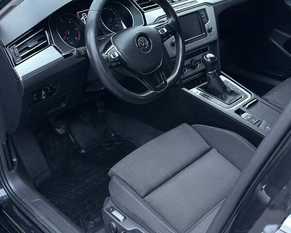 Черный Фольксваген Пассат, объемом двигателя 1.97 л и пробегом 327 тыс. км за 13000 $, фото 16 на Automoto.ua