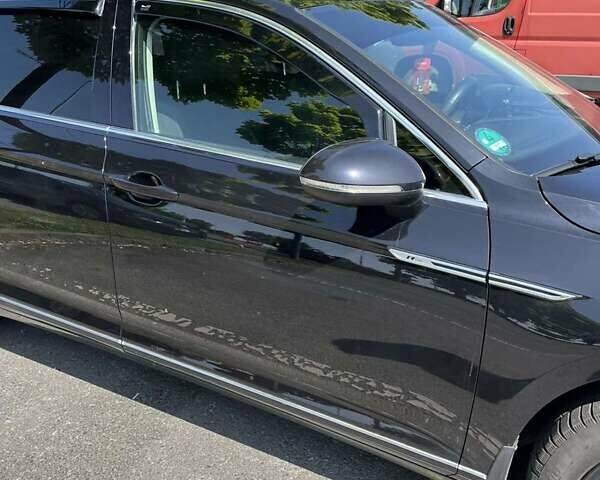 Черный Фольксваген Пассат, объемом двигателя 2 л и пробегом 257 тыс. км за 12800 $, фото 2 на Automoto.ua