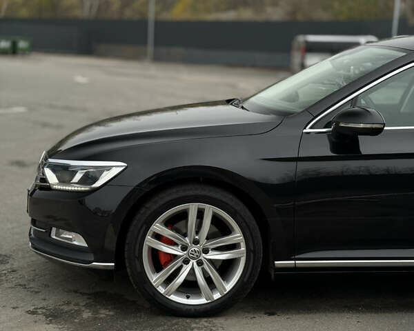 Чорний Фольксваген Пассат, об'ємом двигуна 2 л та пробігом 260 тис. км за 16700 $, фото 5 на Automoto.ua