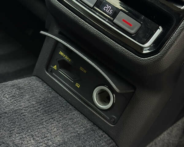 Чорний Фольксваген Пассат, об'ємом двигуна 2 л та пробігом 260 тис. км за 16700 $, фото 71 на Automoto.ua