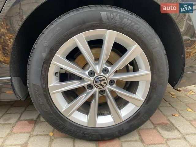 Черный Фольксваген Пассат, объемом двигателя 1.97 л и пробегом 277 тыс. км за 16000 $, фото 63 на Automoto.ua