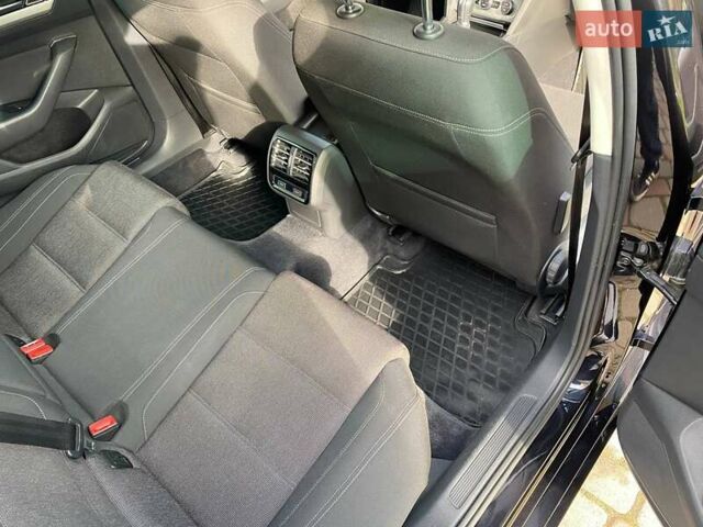 Черный Фольксваген Пассат, объемом двигателя 1.97 л и пробегом 277 тыс. км за 16000 $, фото 39 на Automoto.ua