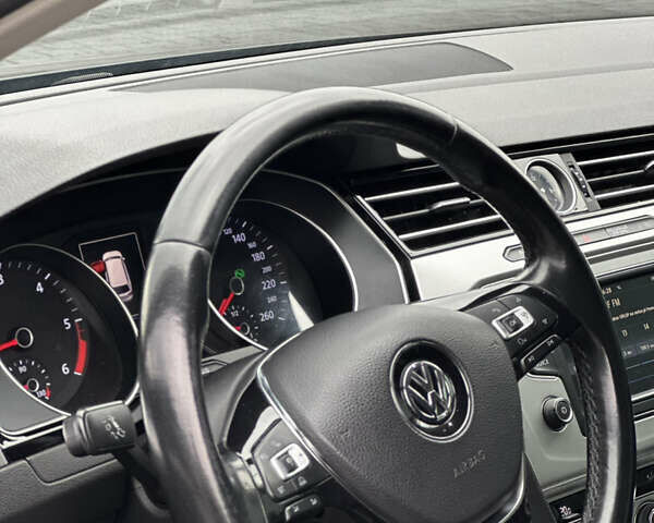 Черный Фольксваген Пассат, объемом двигателя 1.6 л и пробегом 250 тыс. км за 13500 $, фото 13 на Automoto.ua