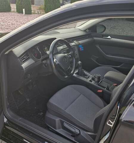 Черный Фольксваген Пассат, объемом двигателя 1.6 л и пробегом 267 тыс. км за 13000 $, фото 7 на Automoto.ua