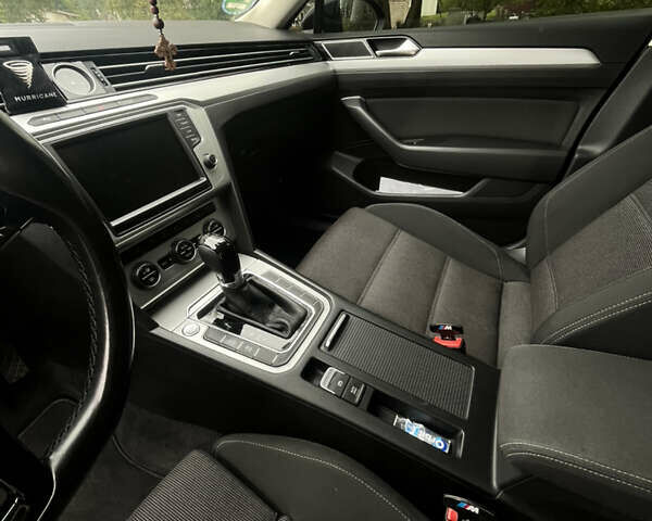 Черный Фольксваген Пассат, объемом двигателя 2 л и пробегом 258 тыс. км за 15850 $, фото 13 на Automoto.ua