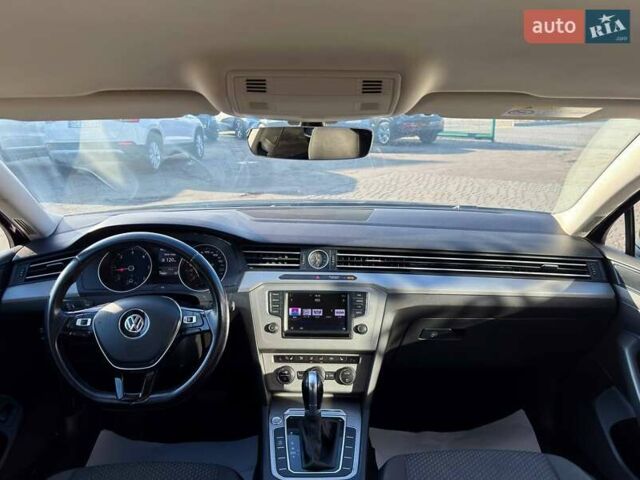 Черный Фольксваген Пассат, объемом двигателя 1.6 л и пробегом 250 тыс. км за 14300 $, фото 16 на Automoto.ua