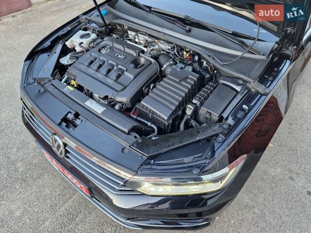 Фольксваген Пассат 2016 в Киеве на Automoto.ua Черный Фольксваген Пассат, объемом двигателя 2 л и пробегом 215 тыс. км за 19700 $, фото 67 на Automoto.ua